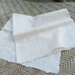 ผ้าเช็ดหน้าปักลายดอกไม้ สวยมาก สีชานม