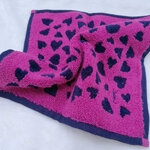 ผ้าขนหนูเช็ดหน้า YvesSaintLaurent น่ารักมาก