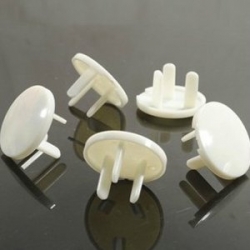 ที่อุดรูปลั๊กไฟ กันไฟดูดเด็ก แบบเฉียง 3 รูขา Nana Baby Electric Shock Safety Socket Protective Cover