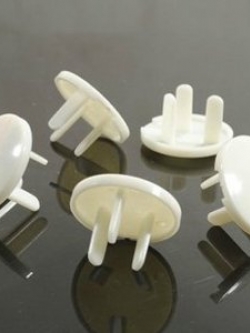 ที่อุดรูปลั๊กไฟ กันไฟดูดเด็ก แบบเฉียง 3 รูขา Nana Baby Electric Shock Safety Socket Protective Cover