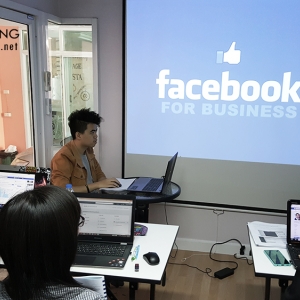 อาจารย์ใบตองกับการเปิดสอนหลักสูตรการทำโฆษณาผ่านfacebook และ Google อย่างมืออาชีพ ( Advance facebook ads และ google adwords)