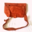 DINIWELL 2 Way MESSENGER BAG เป็นได้ทั้งสะพายข้าง-ไหล่ และสะพายหลัง ขนาดใหญ่ ใส่ได้ทั้งทำงาน ท่องเที่ยว ช่องเยอะ น้ำหนักเบา ผลิตจากไนล่อนคุณภาพสูง กันน้ำ มี 4 สีให้เลือก